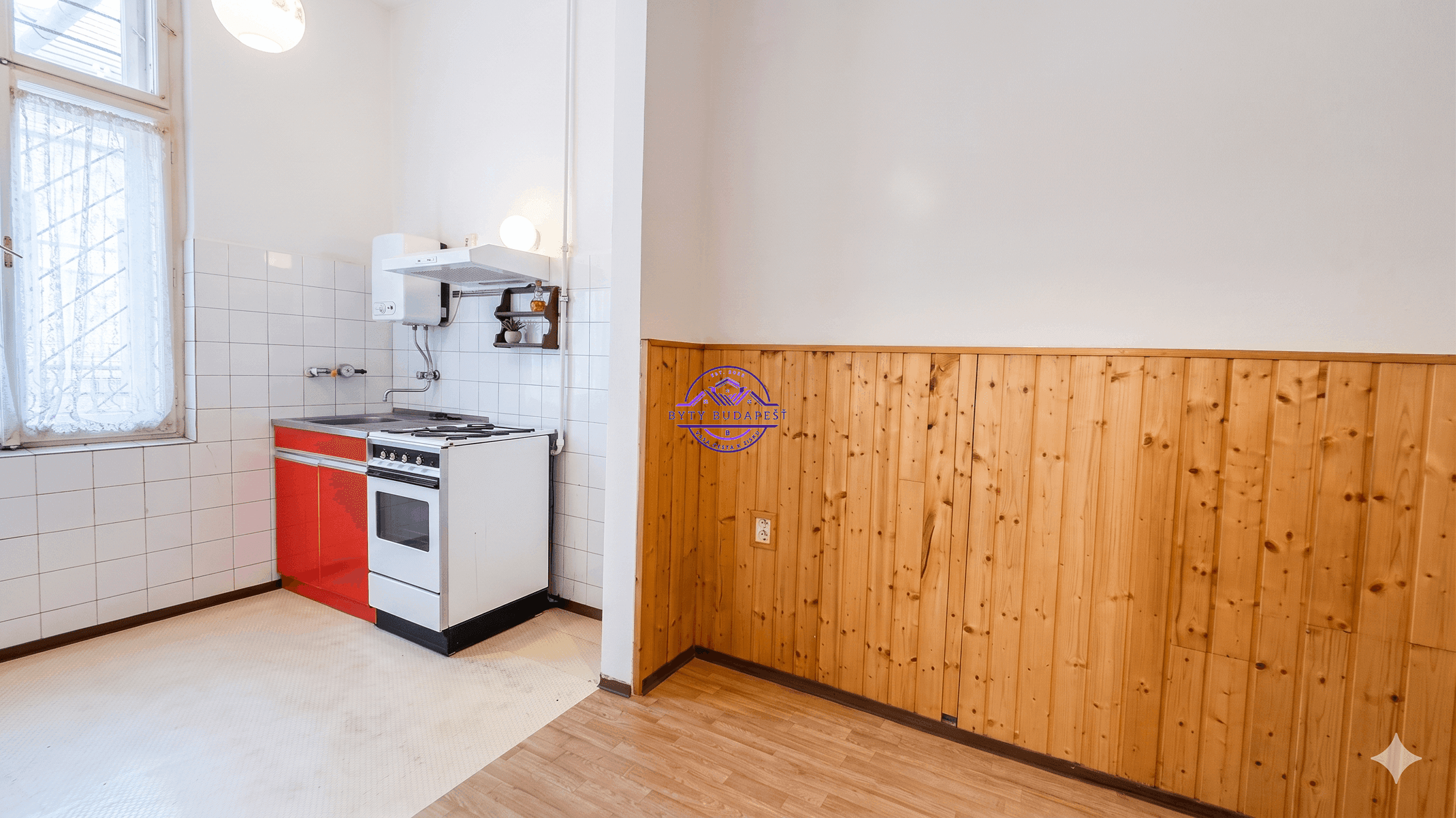 HISTORICKÝ SKVOST: Svetlý 69 m² byt s 3,75 m stropmi na Üllői út